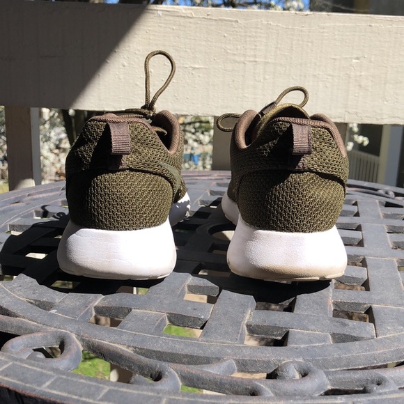 Nike Roshe Sneaker, 8 - Picture 3 of 7